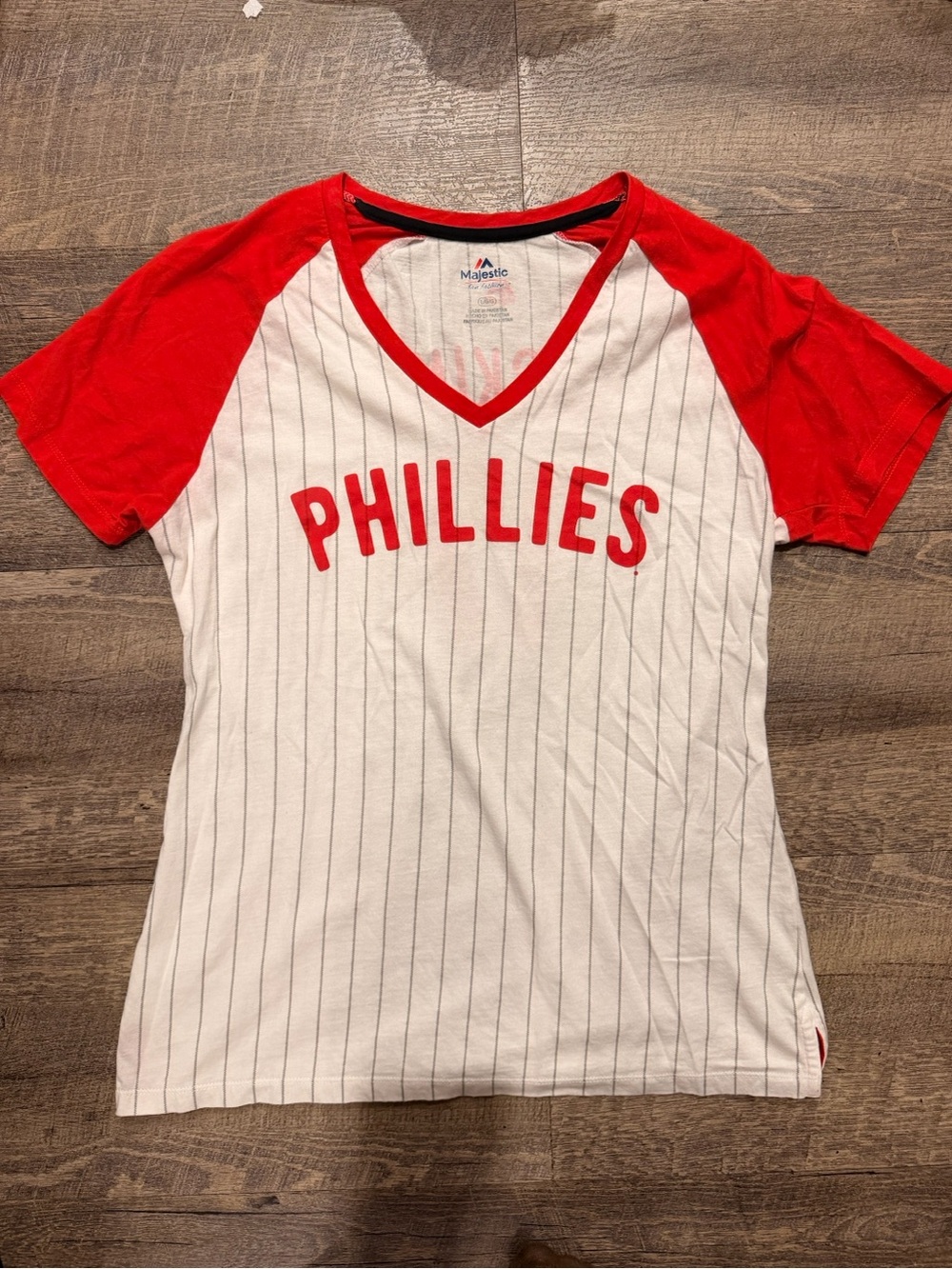 Majestic Philadelphia Phillies Fan Fashion Raglan Shirt Women’s L